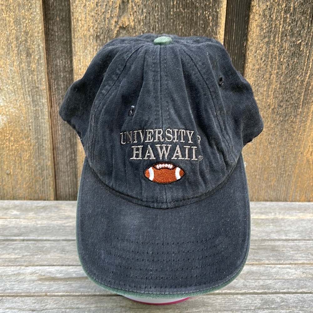 University Of Hawaii Rainbow Warriors Football Team Hat Ball Cap Vintage USA